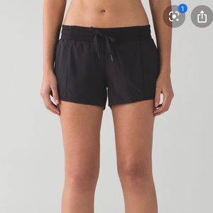LULULEMON hotty hot short size 2
